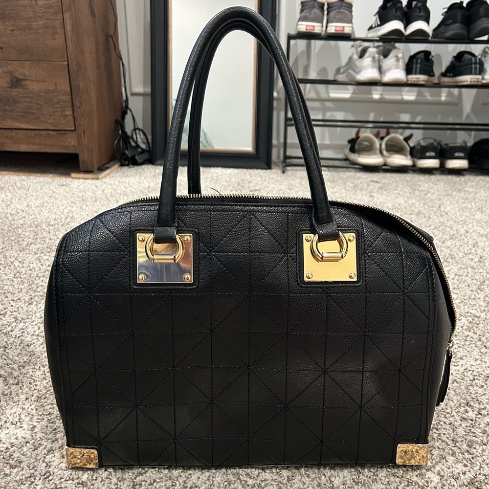 Aldo Large Black Leather Shoulder Purse With Gold Hardware EUC
